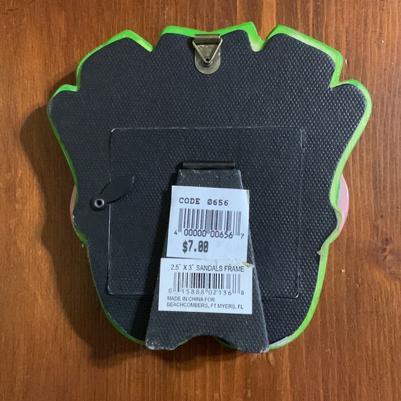 Sandal’s Frame- 2.5” x 3” Photo size of Frame - Picture 8 of 10